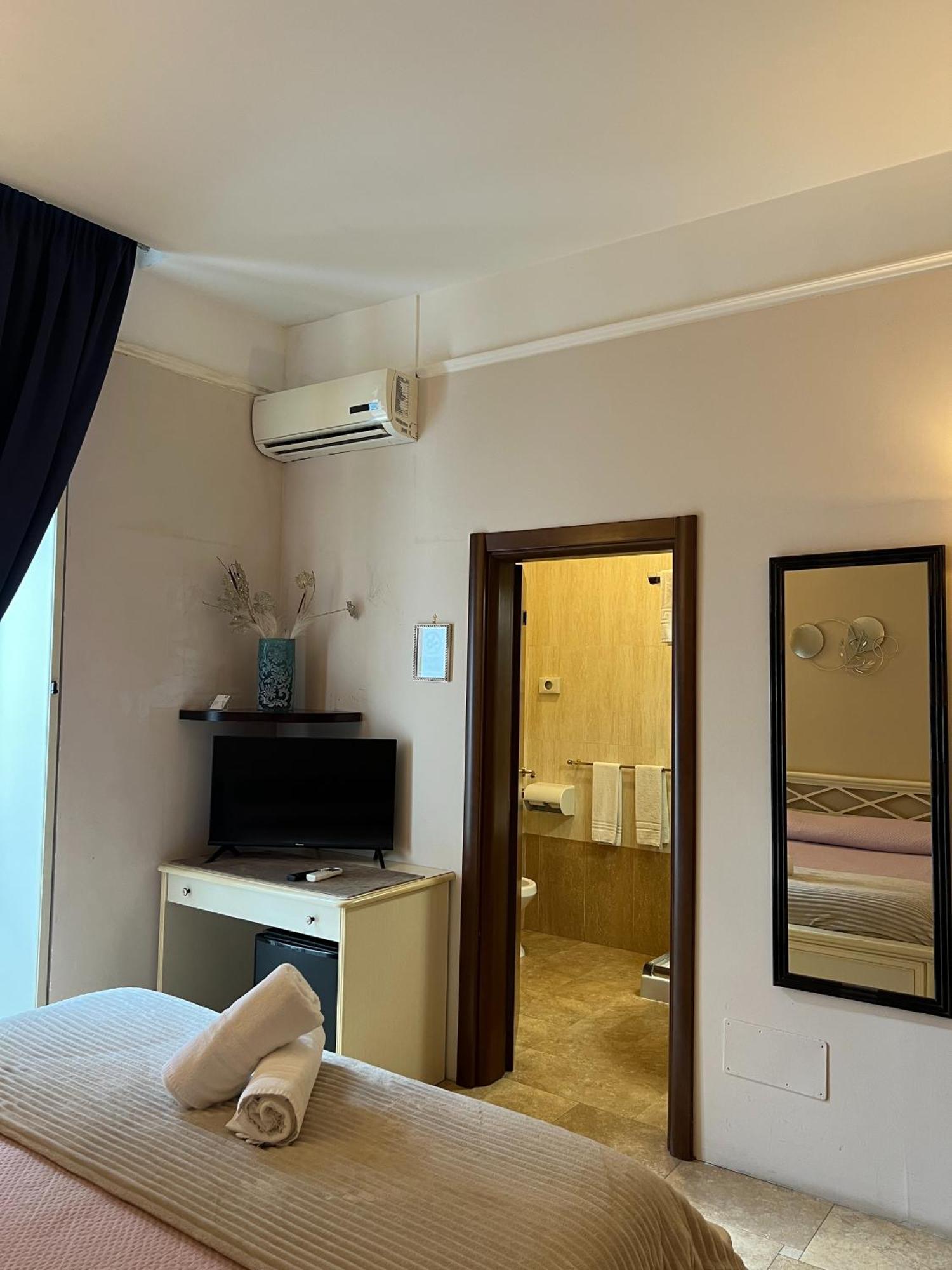 B&B La Dimora Di Nettuno Неаполь Экстерьер фото